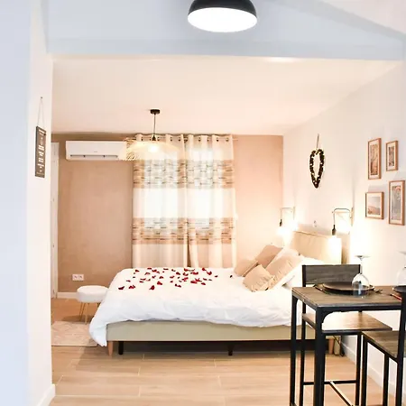 Les Nuits D Olympe - & Privatif Lacoste (Herault)