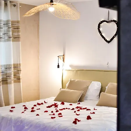 Les Nuits D Olympe - & Privatif Lacoste (Herault)