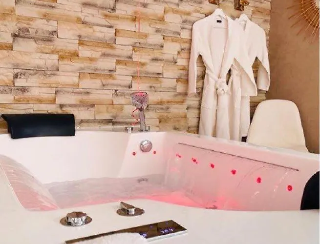 Les Nuits D Olympe - & Privatif ゲストハウス Lacoste