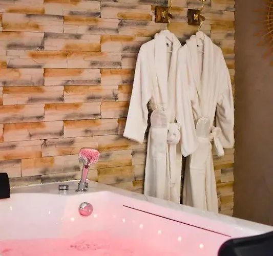 Les Nuits D Olympe - & Privatif 5* Lacoste